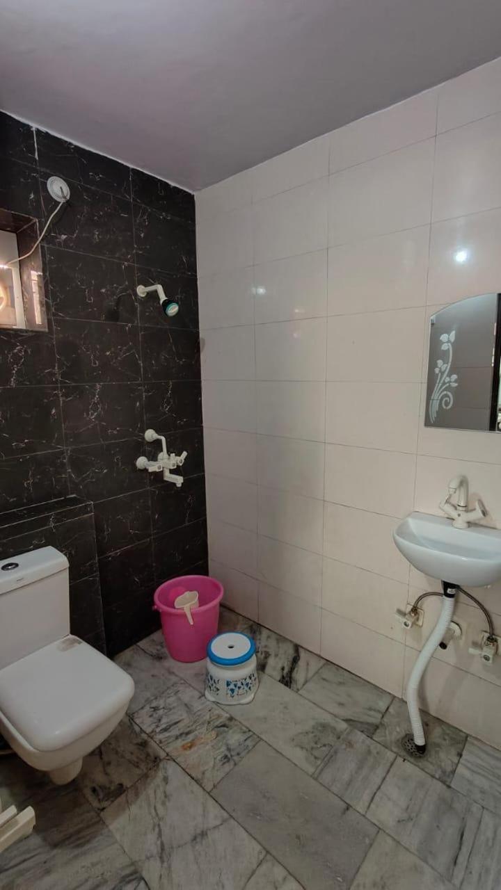 Shri Kailash Dham Guest house